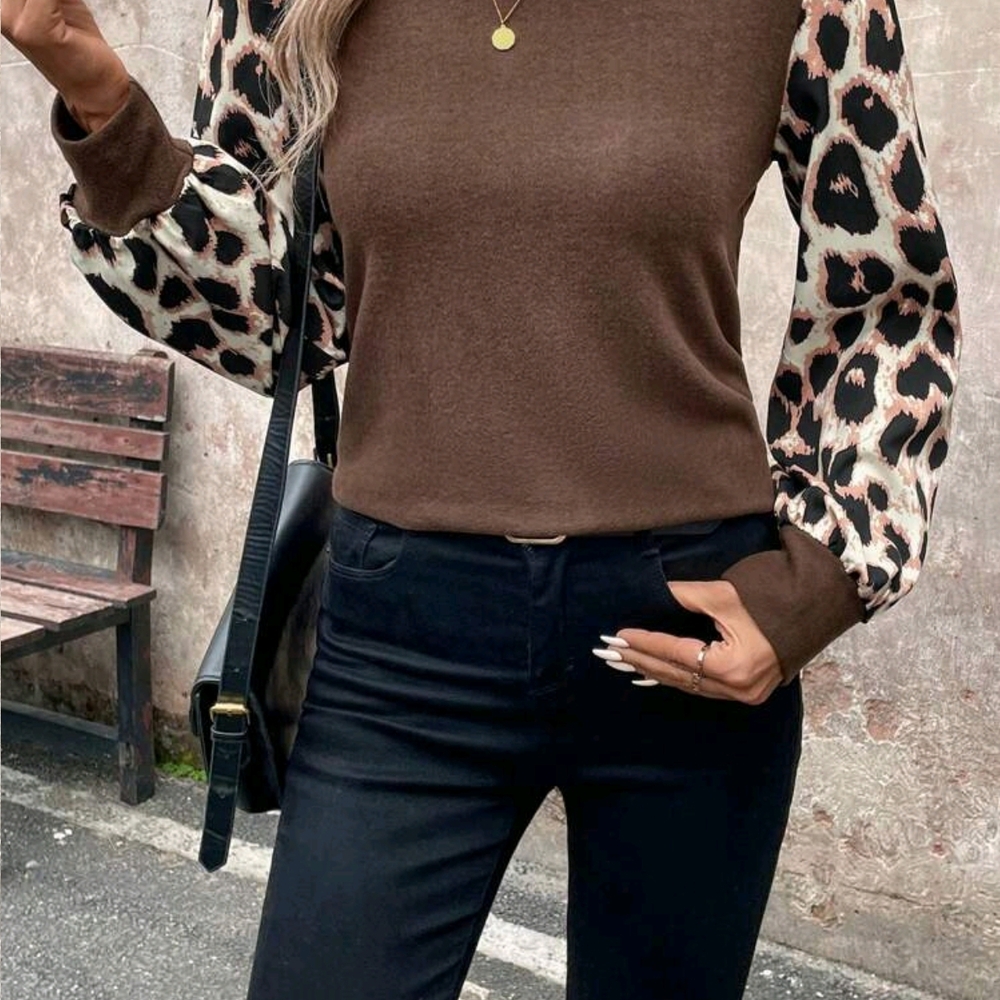 SHEIN Brown Knit Top with Leopard Print Balloon Sleeves